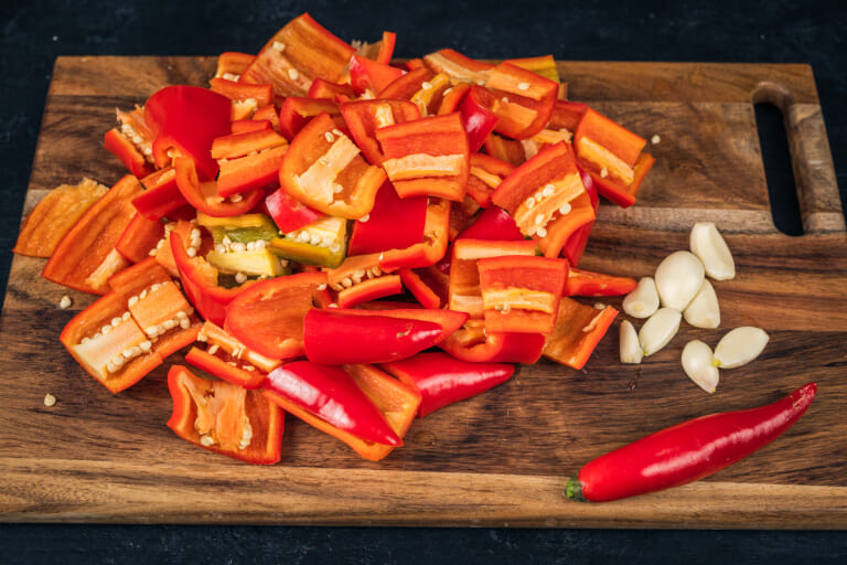Homemade Sriracha Sauce Without Fermentation: Step 1.