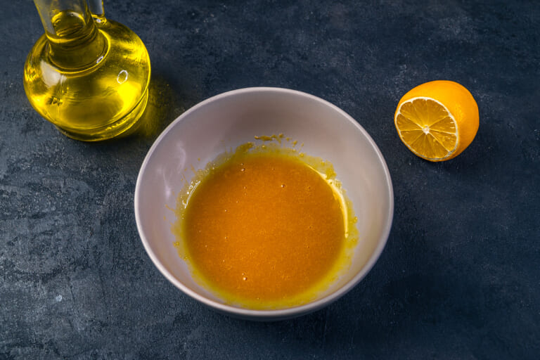 Homemade mayonnaise: Beating egg yolks at low mixer speed
