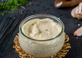 Easy Garlic Mayonnaise Recipe