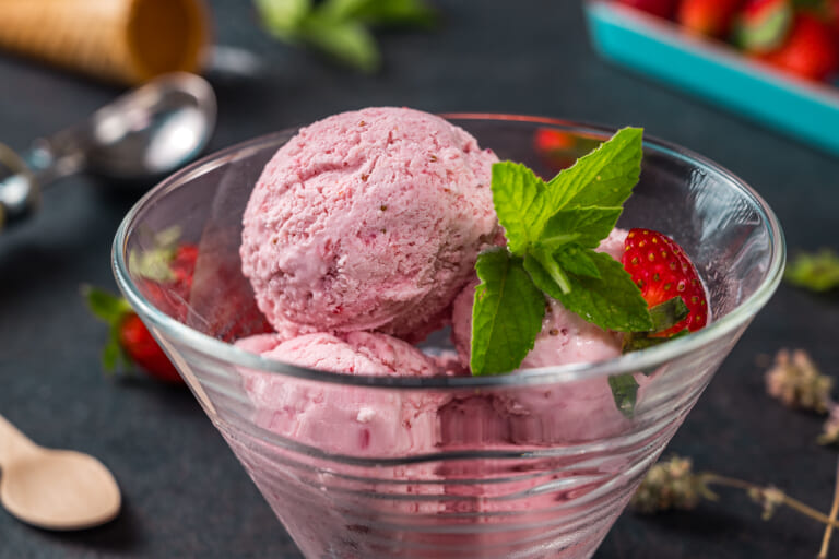 Homemade Strawberry Ice Cream No Churn