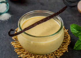 Creme Anglaise: Classic Vanilla Custard Sauce Recipe