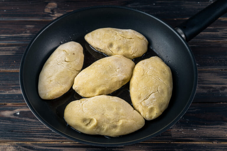 Potato zrazy with cabbage: Frying the zrazy in a pan