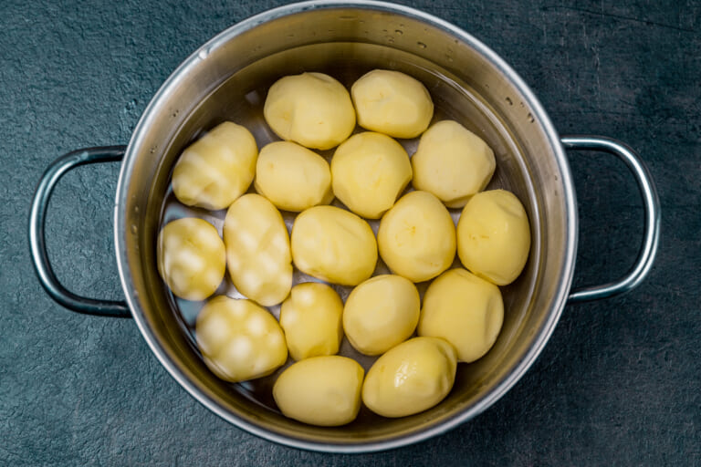 Boiled potatoes: Adding potatoes to boiling water