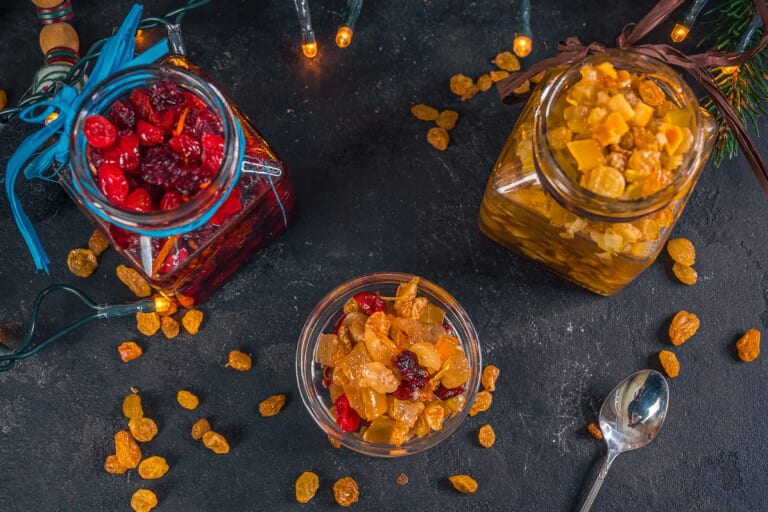 Dried fruits and candied fruits soaked in alcohol