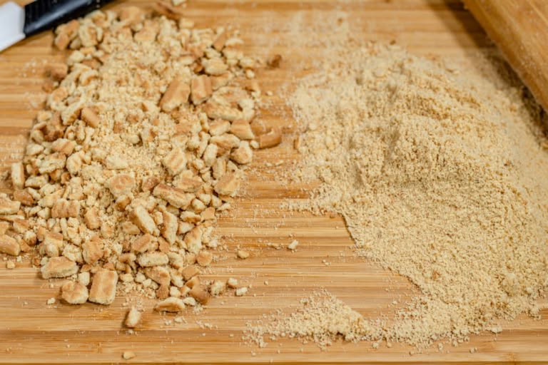 Shortbread cookies crumbs.